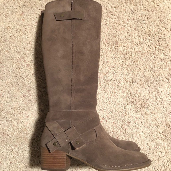 New ugg boots 6 - Picture 7 of 8